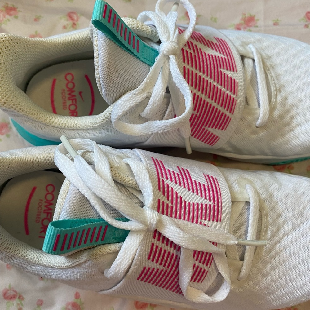 Womens Nike TR9 shoes